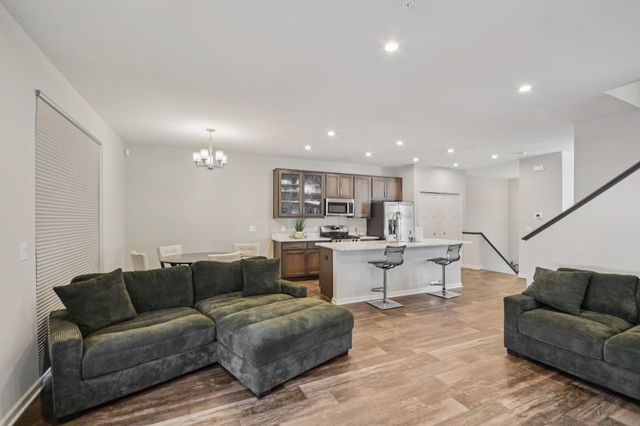 2278 Polar Way, North Saint Paul, MN 55109