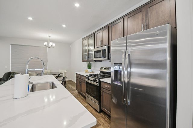 2278 Polar Way, North Saint Paul, MN 55109