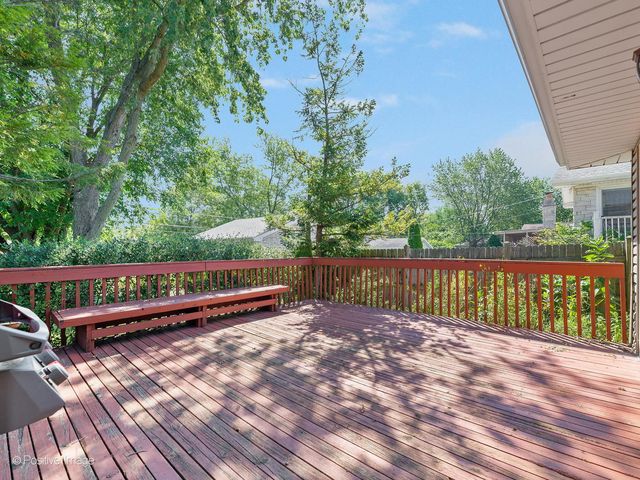 5735 Virginia Avenue, Clarendon Hills, IL 60514
