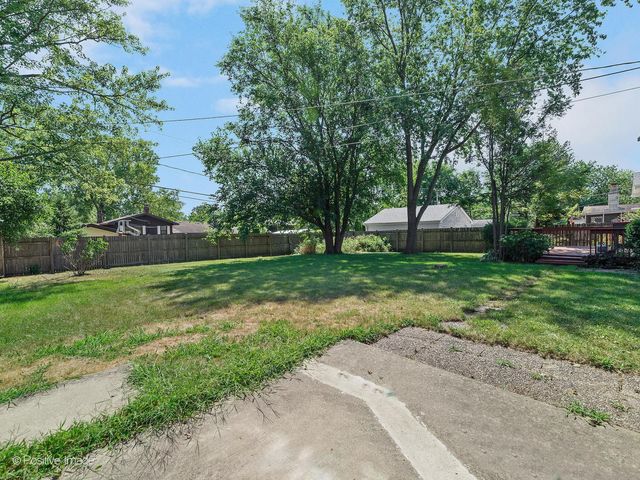 5735 Virginia Avenue, Clarendon Hills, IL 60514