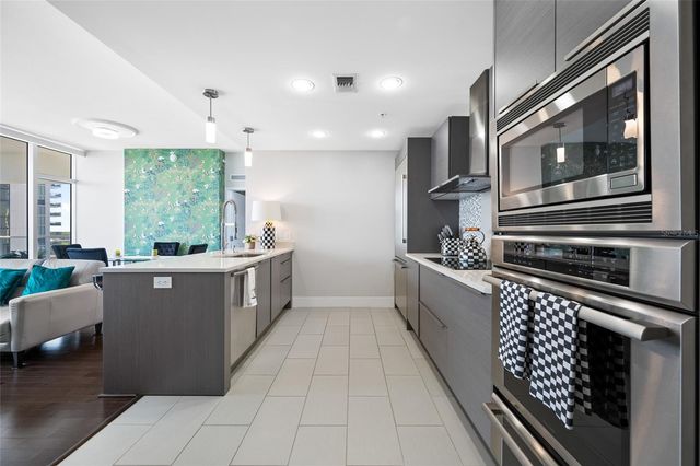 175 1ST STREET S 1204, St Petersburg, FL 33701