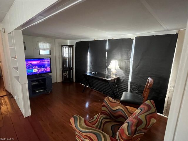 75 Hacienda BLVD, Fort Myers, FL 33905