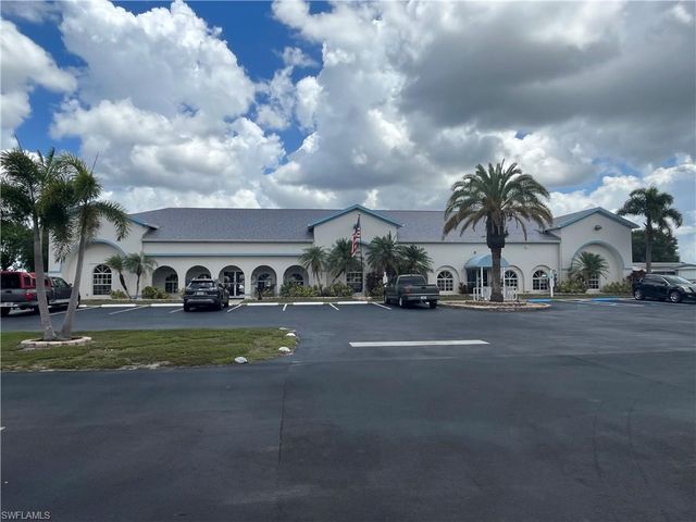 75 Hacienda BLVD, Fort Myers, FL 33905