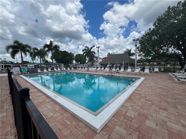 75 Hacienda BLVD, Fort Myers, FL 33905