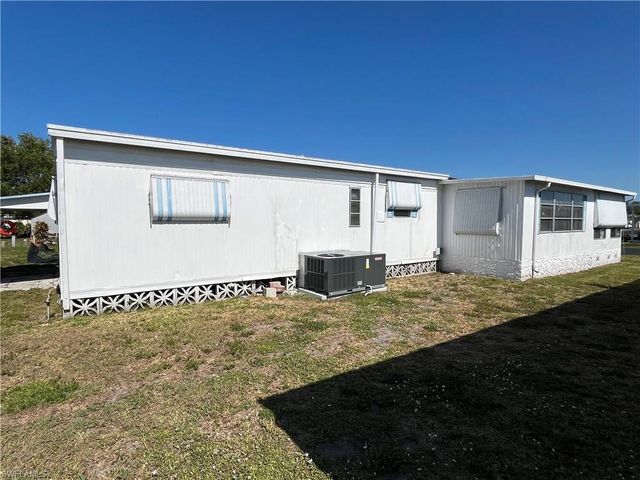 75 Hacienda BLVD, Fort Myers, FL 33905