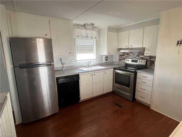 75 Hacienda BLVD, Fort Myers, FL 33905