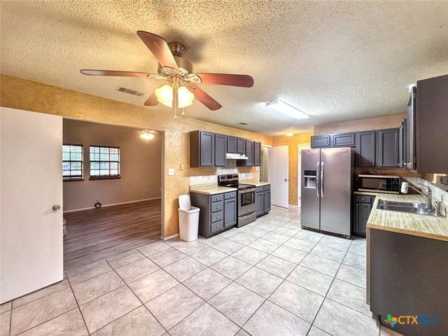 501 Ridge Drive, San Marcos, TX 78666