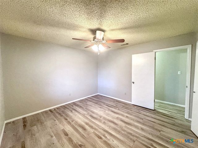 501 Ridge Drive, San Marcos, TX 78666