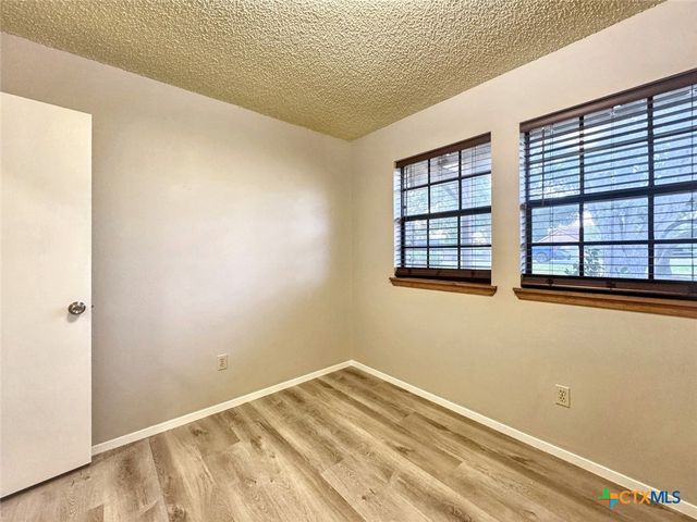 501 Ridge Drive, San Marcos, TX 78666