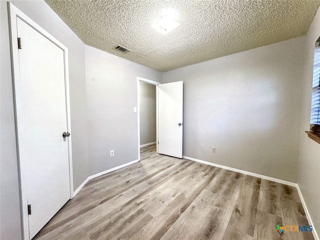 501 Ridge Drive, San Marcos, TX 78666