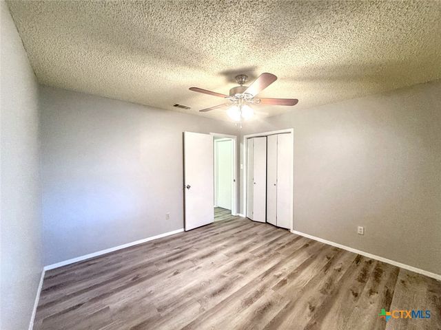 501 Ridge Drive, San Marcos, TX 78666