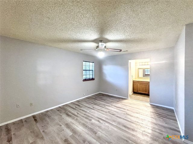 501 Ridge Drive, San Marcos, TX 78666