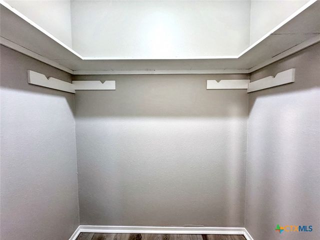 501 Ridge Drive, San Marcos, TX 78666