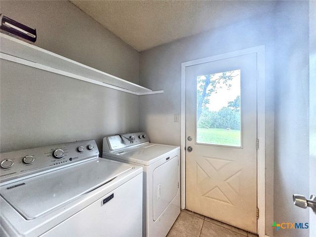 501 Ridge Drive, San Marcos, TX 78666