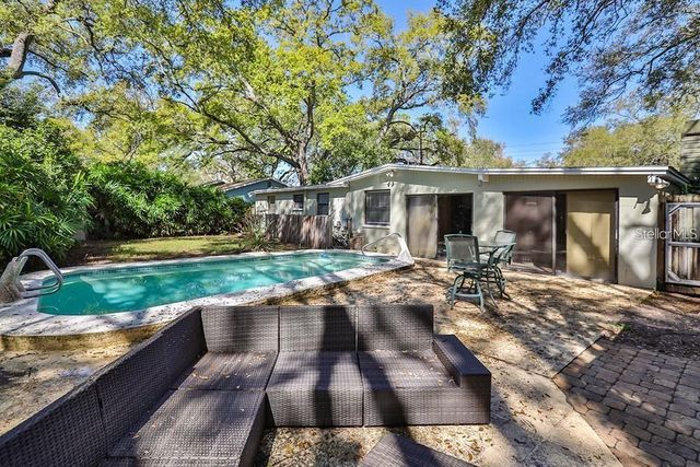 3214 W COACHMAN AVENUE, Tampa, FL 33611