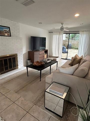 3214 W COACHMAN AVENUE, Tampa, FL 33611