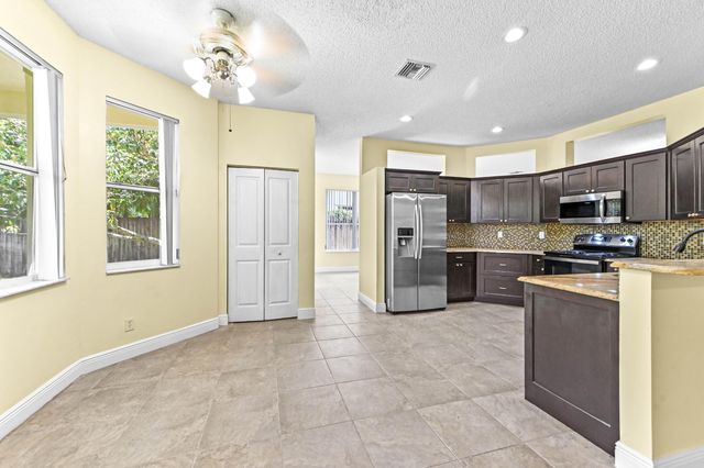 7570 PRESCOTT Lane, Lake Worth, FL 33467