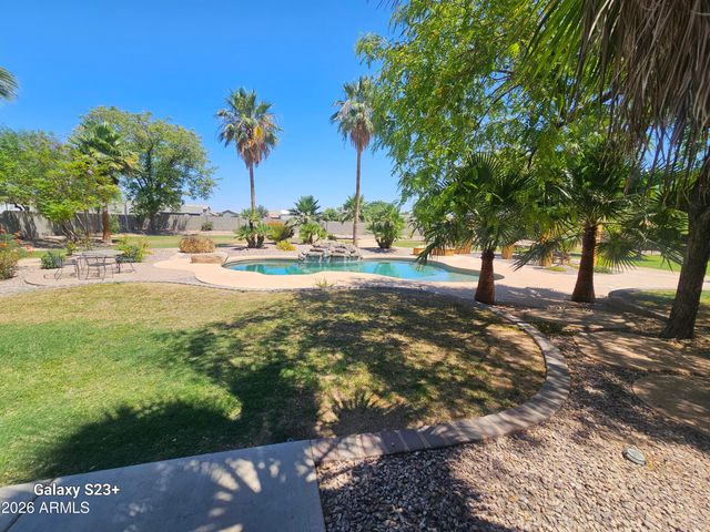 5118 W WINSTON Drive, Laveen, AZ 85339