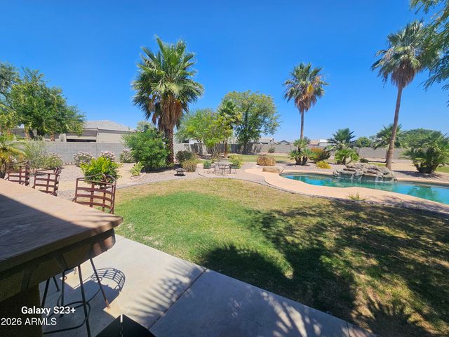 5118 W WINSTON Drive, Laveen, AZ 85339