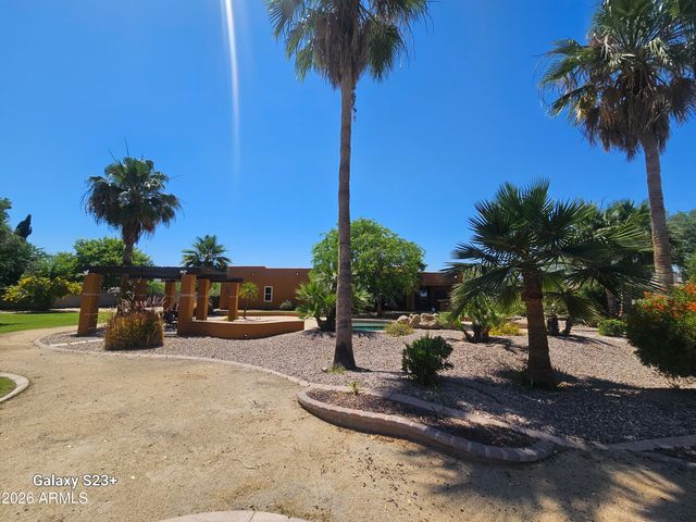 5118 W WINSTON Drive, Laveen, AZ 85339