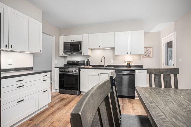 3805 Borgess Drive, Kalamazoo, MI 49048