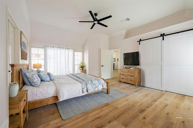 3311 Richland Dr, Sugar Land, TX 77478