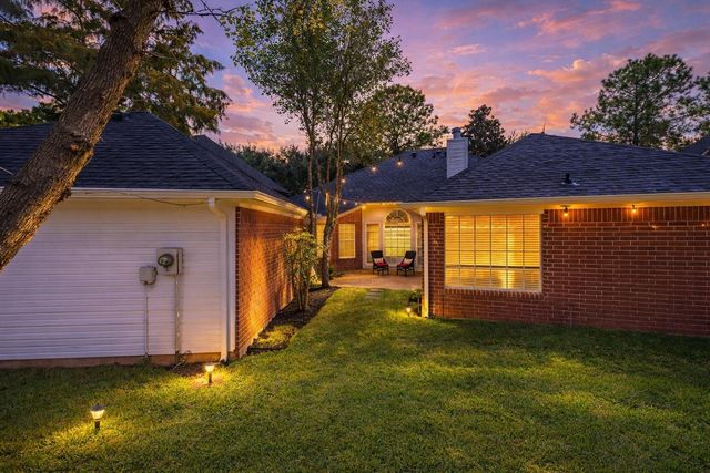 3311 Richland Dr, Sugar Land, TX 77478