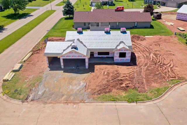 530 WILLOW COURT, New London, WI 54961