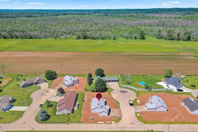 530 WILLOW COURT, New London, WI 54961