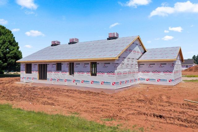 530 WILLOW COURT, New London, WI 54961