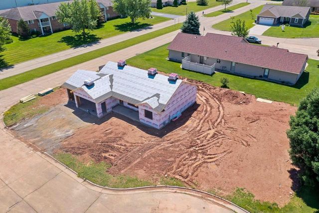 530 WILLOW COURT, New London, WI 54961