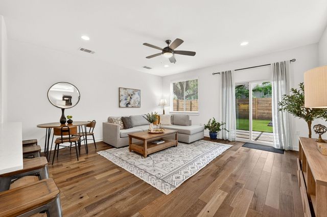 6800 Menchaca RD 13, Austin, TX 78745