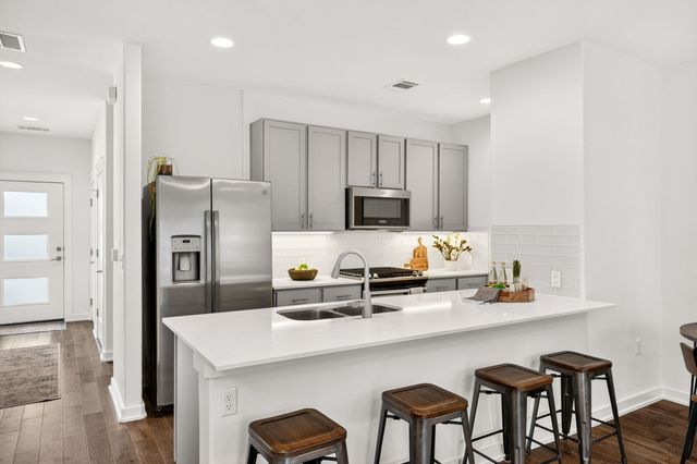 6800 Menchaca RD 13, Austin, TX 78745