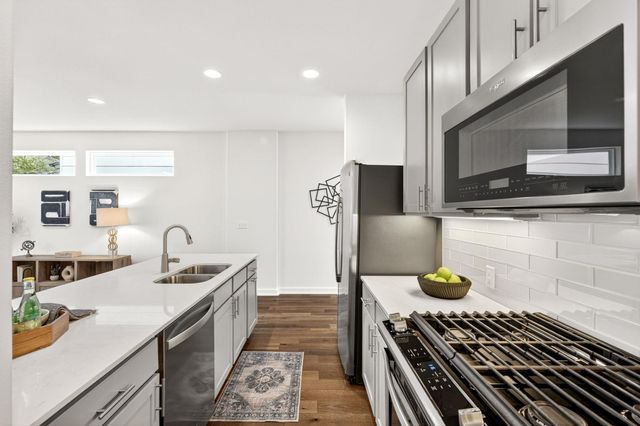 6800 Menchaca RD 13, Austin, TX 78745