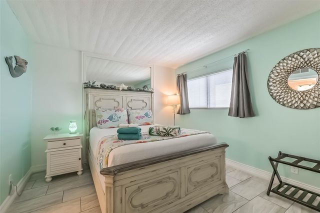 7310 Seawall Boulevard 404, Galveston, TX 77551