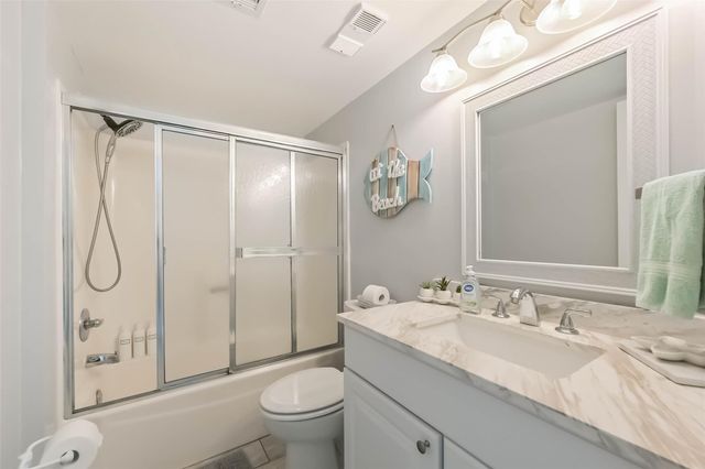 7310 Seawall Boulevard 404, Galveston, TX 77551