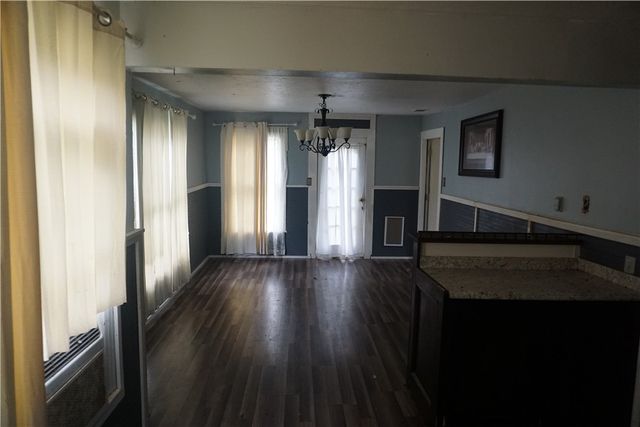 403 South Easterwood Street, Hearne, TX 77859