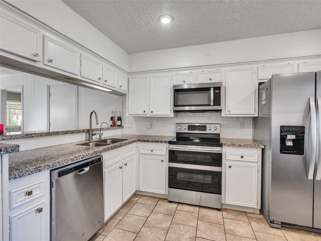 2201 Georgetown Street, Katy, TX 77493