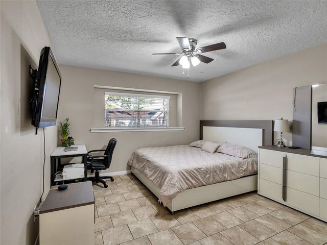 2201 Georgetown Street, Katy, TX 77493