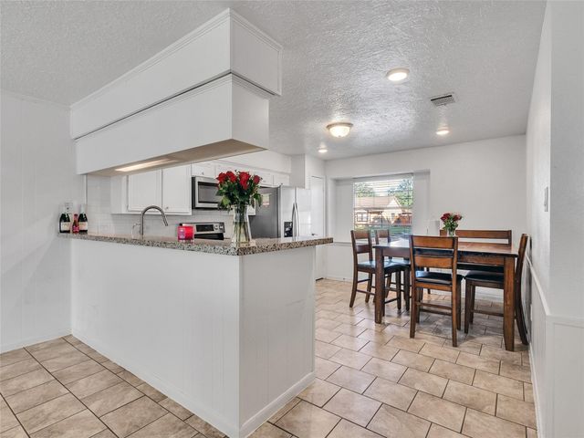 2201 Georgetown Street, Katy, TX 77493