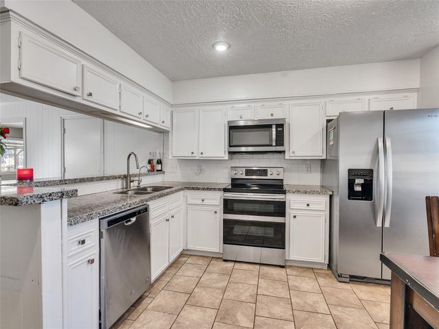 2201 Georgetown Street, Katy, TX 77493