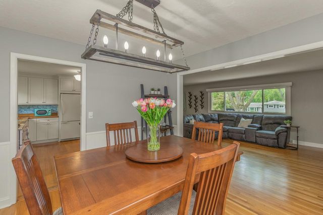 16404 Temple Drive S, Minnetonka, MN 55345