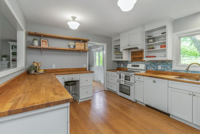 16404 Temple Drive S, Minnetonka, MN 55345