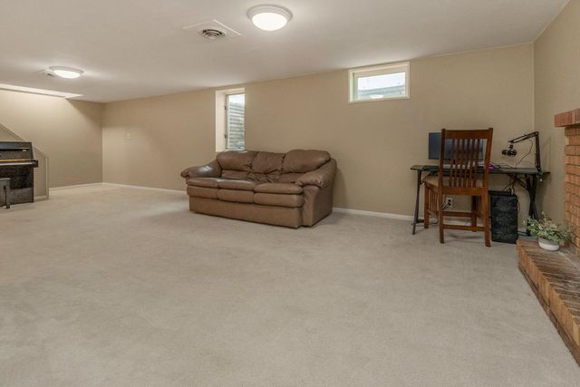 16404 Temple Drive S, Minnetonka, MN 55345