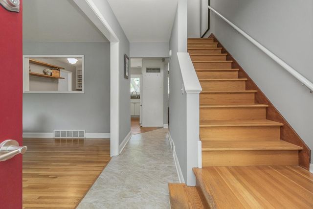 16404 Temple Drive S, Minnetonka, MN 55345