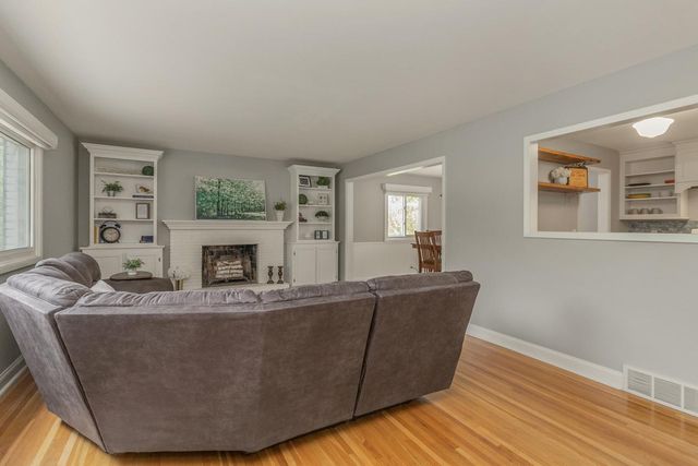 16404 Temple Drive S, Minnetonka, MN 55345