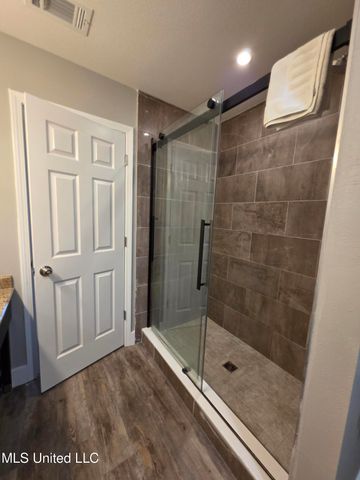 107 E Orchard Loop, 107, D'iberville, MS 39540