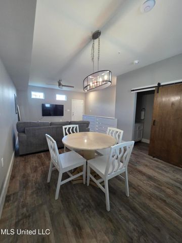 107 E Orchard Loop, 107, D'iberville, MS 39540