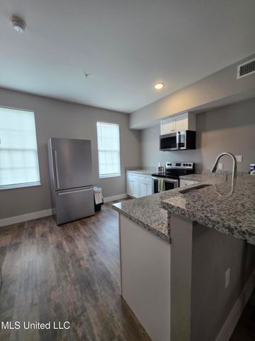 107 E Orchard Loop, 107, D'iberville, MS 39540