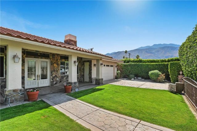1221 Linda Vista, Palm Springs, CA 92262